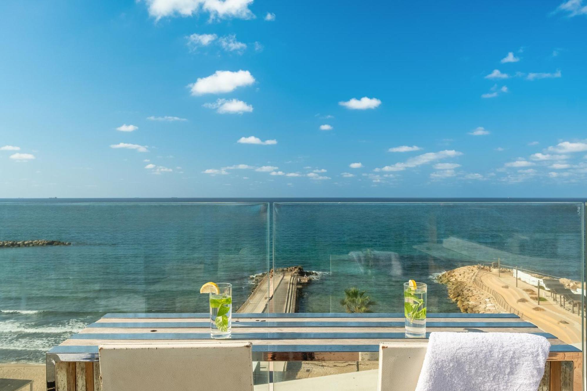 Penthouse 3Br + Roof Top + Parking - On The Beach Haifa Exterior foto